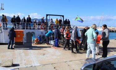 Boat-Based Whale Watching Plus K3 – World’s Longest Zipline from Cape Town